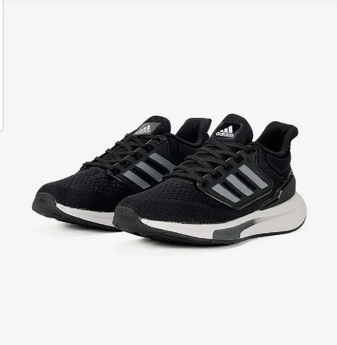 Chaussures de course Adidas EQ21