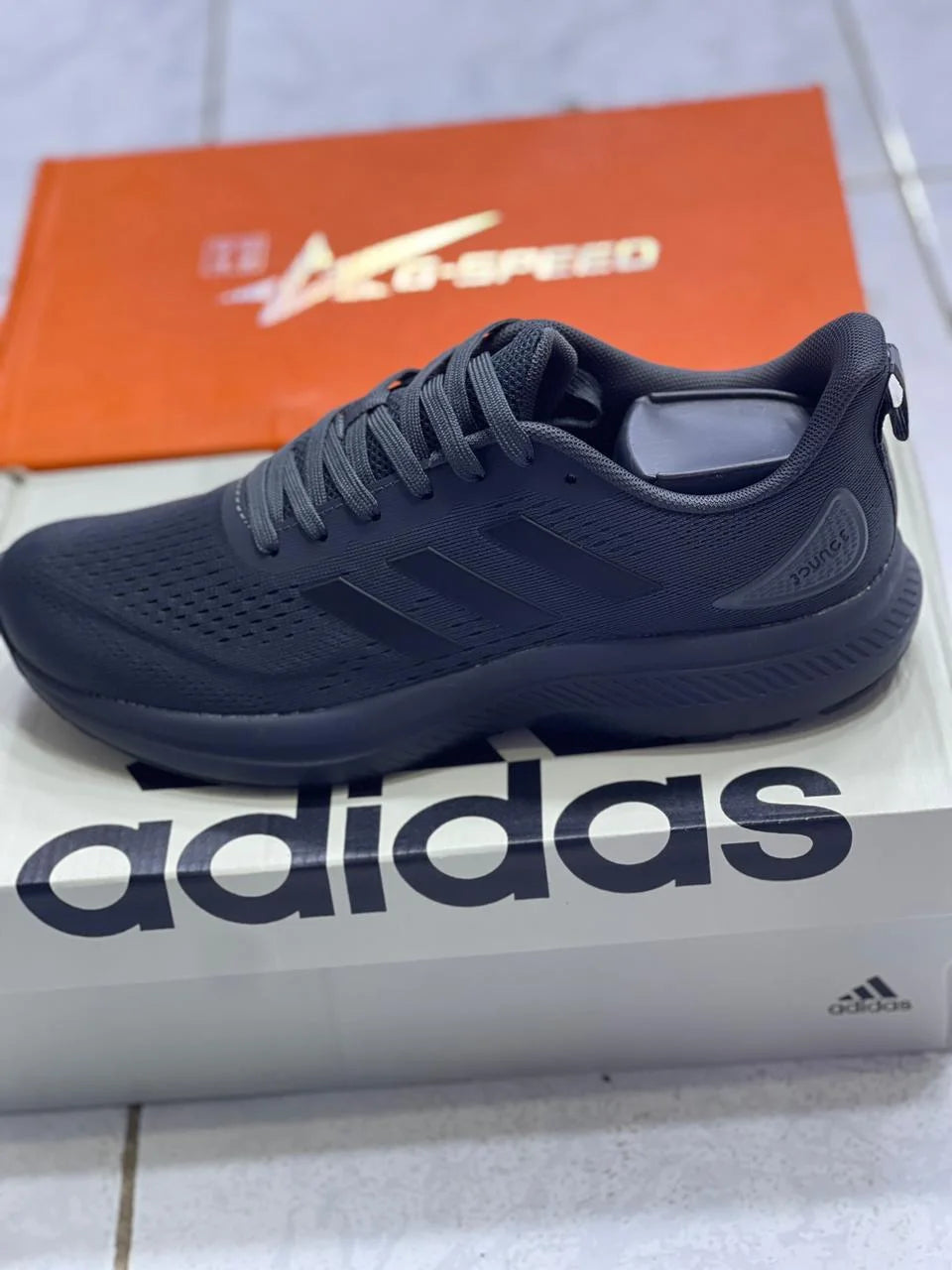 Adidas Ultras bonce